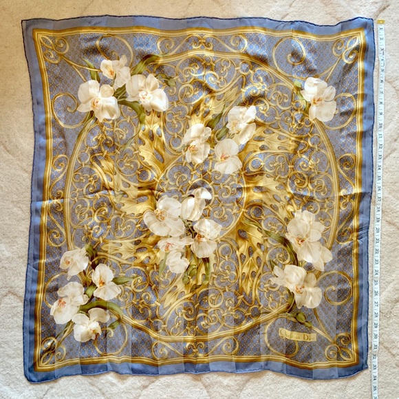 Christian Dior Vintage Silk Scarf. - Picture 6 of 7